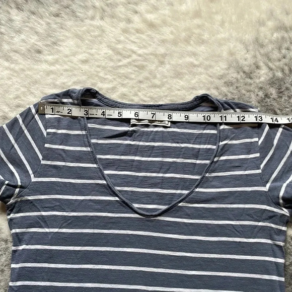 🔥4/$20 Abercrombie &  Fitch Striped T Shirt - Picture 5 of 9